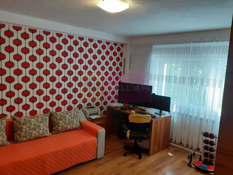 Vanzare apartament 3 Camere, in zona Nerva Traian