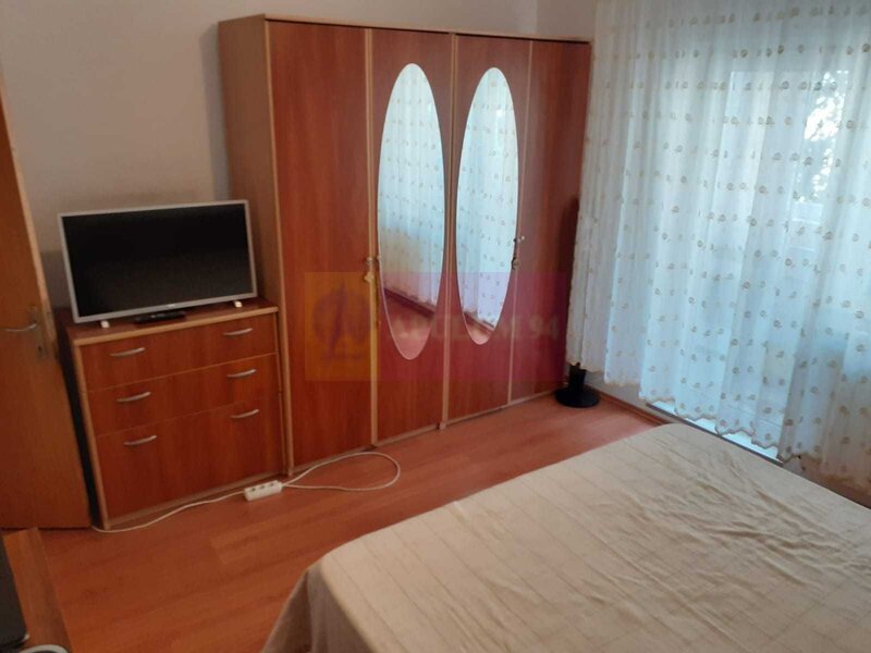 Vanzare apartament 3 Camere, in zona Nerva Traian